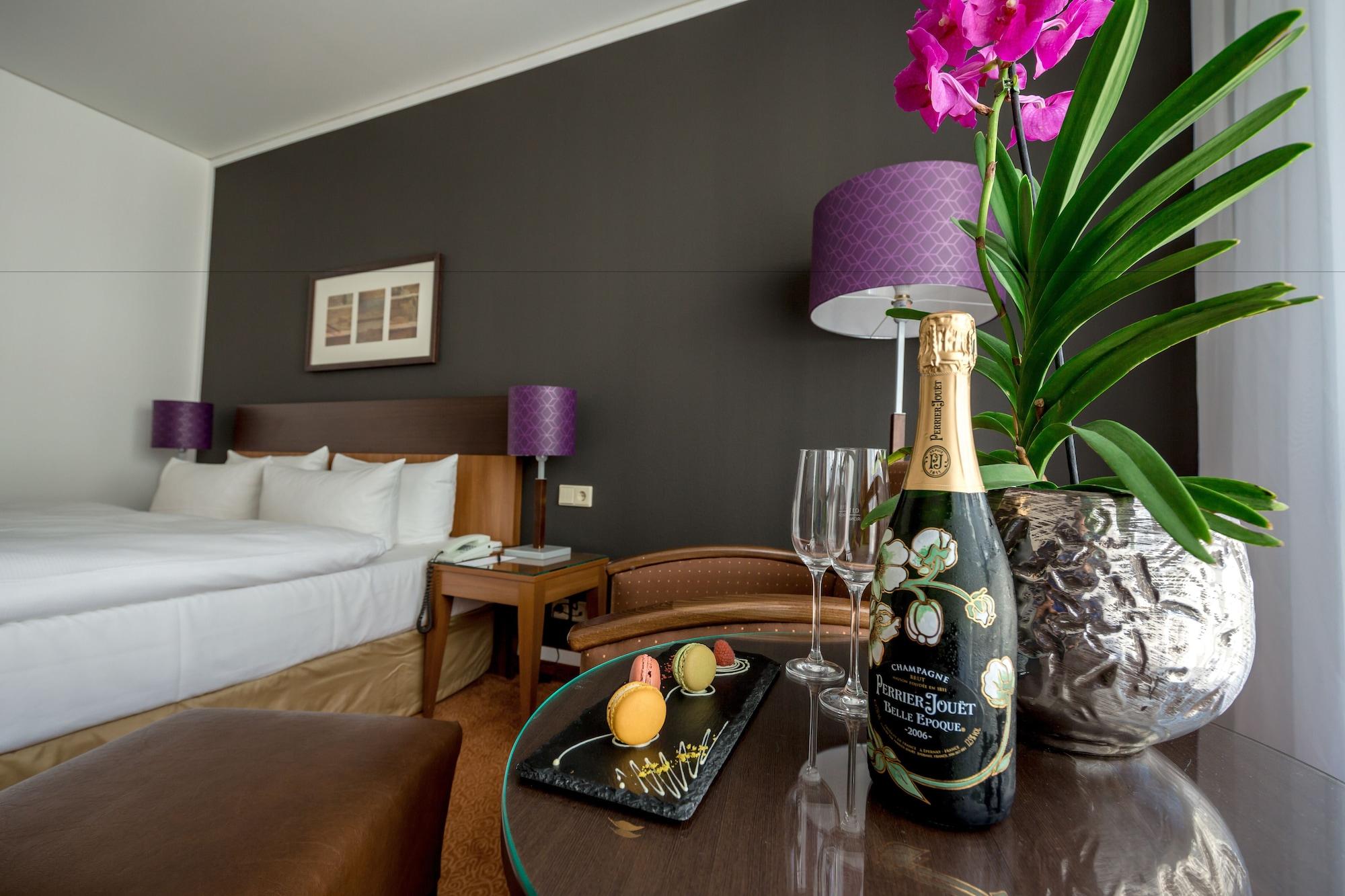 Dorint Hotel Am Dom Эрфурт Экстерьер фото