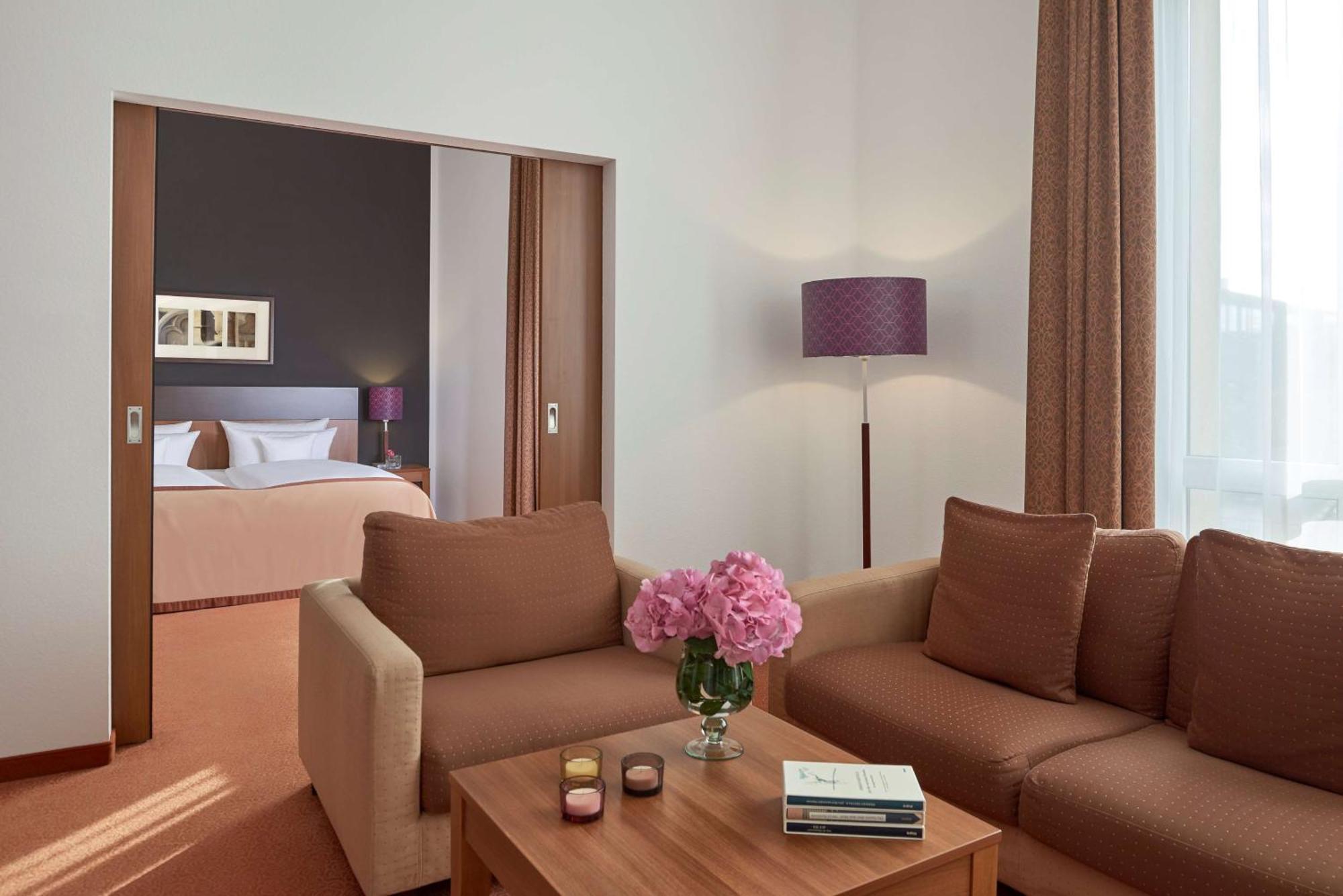 Dorint Hotel Am Dom Эрфурт Экстерьер фото