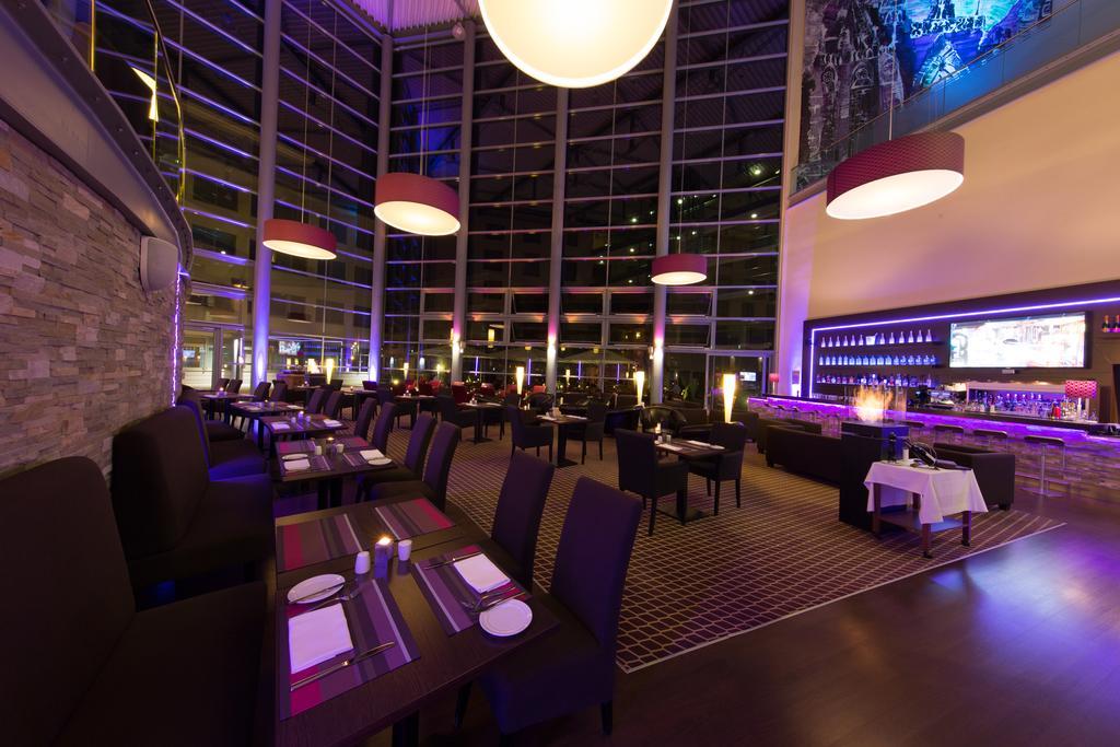 Dorint Hotel Am Dom Эрфурт Экстерьер фото