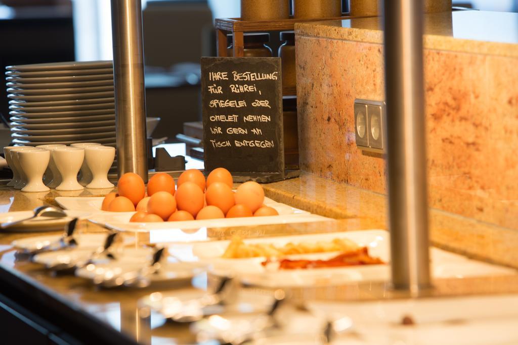 Dorint Hotel Am Dom Эрфурт Экстерьер фото